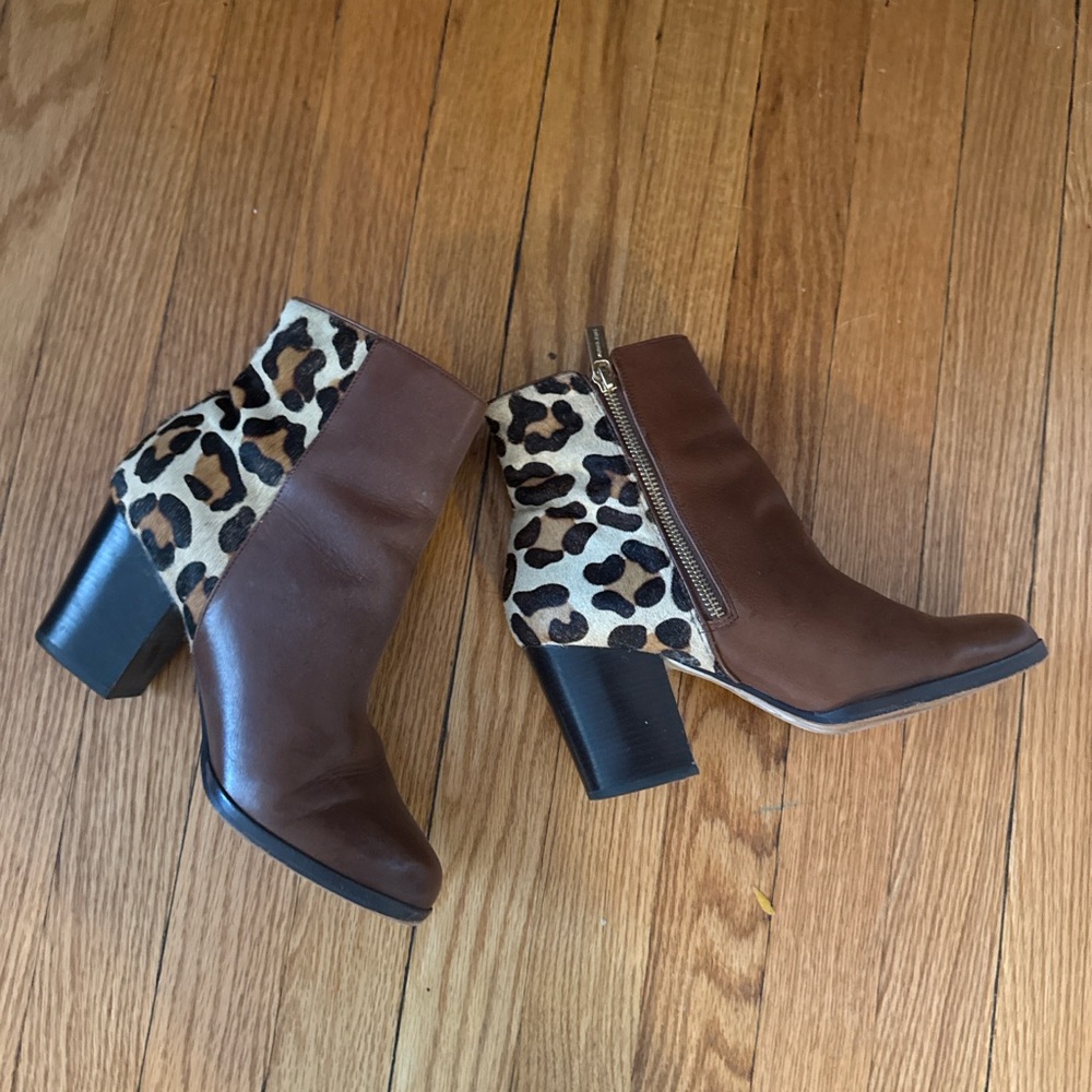Michael Kors Brown and Leopard Ankle Boots size 7 1/2 (fit an 8)